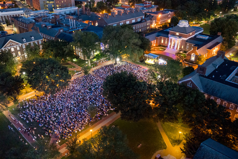UD’s newest students gather on The Green for the University’s Twilight Induction Ceremony, a ritual that welcomes to campus all new students and marks the official start of their time at UD. UD’s newest students gather on The Green for the University’s Twilight Induction Ceremony, a ritual that welcomes to campus all new students and marks the official start of their time at UD.