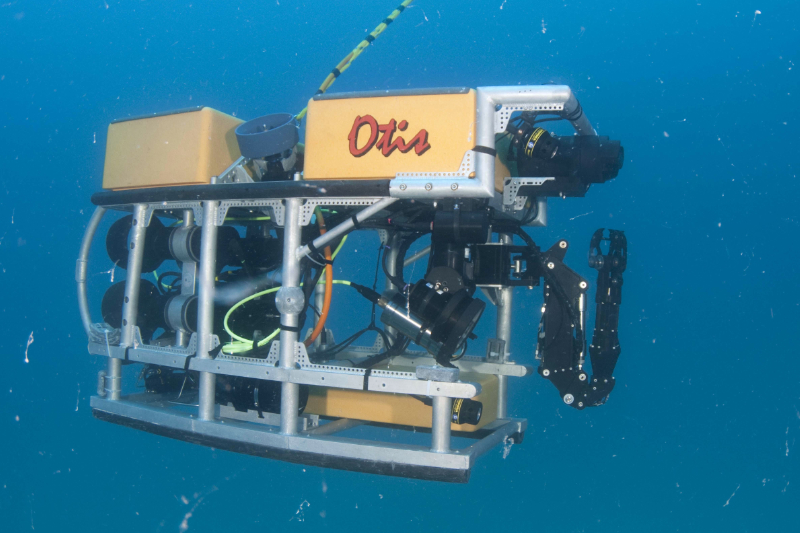 OTIS is equipped with a high definition, cinematic camera that has been used for video production work, a multi-functional manipulator arm to grab objects and take core samples of the seabed, lights and a multi-beam imaging sonar to give an acoustic picture of areas underwater. OTIS offers a level of machine capability previously unseen at UD. 