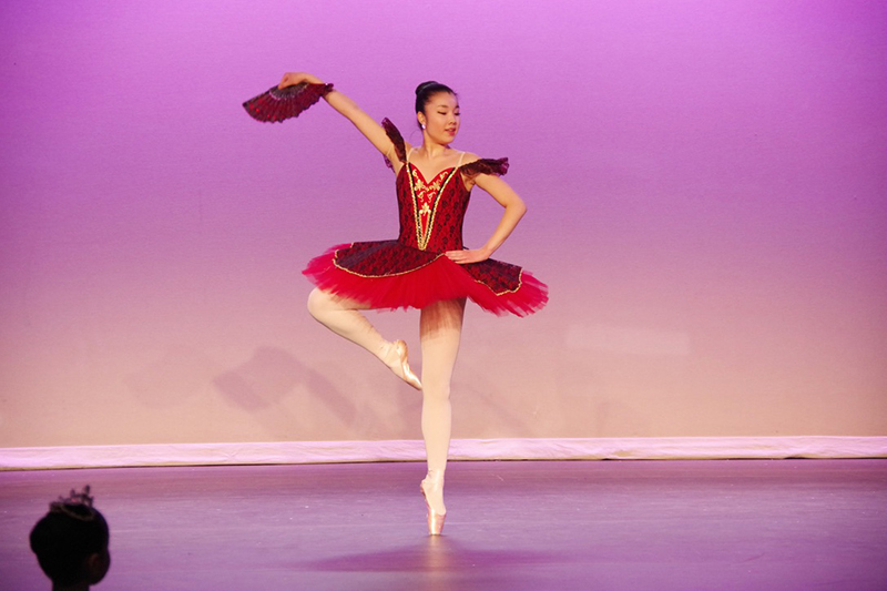 University of Delaware alumna Karin Ueda, a competitive dancer in New York City, grappled with an unhealthy relationship with food and a poor body image. That experience inspired her to obtain her bachelor’s in nutrition and medical sciences. University of Delaware alumna Karin Ueda, a competitive dancer in New York City, grappled with an unhealthy relationship with food and a poor body image. That experience inspired her to obtain her bachelor’s in nutrition and medical sciences.