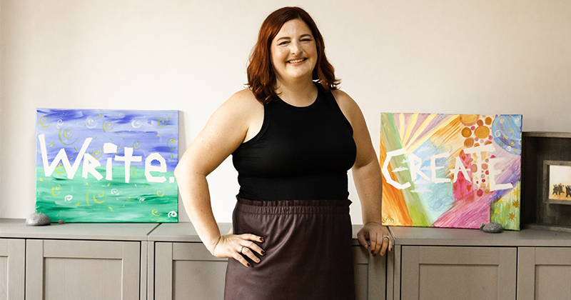 “I want to build community and help tell stories that matter,” UD alumna Rachael Dubinsky says of her unique journey from agriculture to art. “I want to build community and help tell stories that matter,” UD alumna Rachael Dubinsky says of her unique journey from agriculture to art.