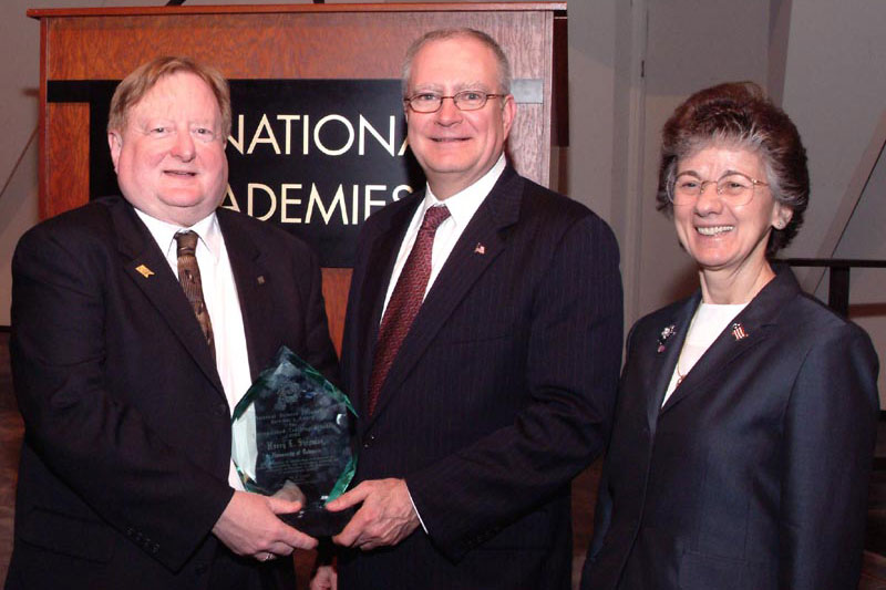 Harry Shipman receives NSF award Harrry Shipman receives NSF award