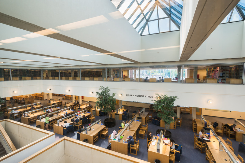 Unlike many academic libraries, the floor plan of Club Morris is largely open, airy and light. Unlike many academic libraries, the floor plan of Club Morris is largely open, airy and light.