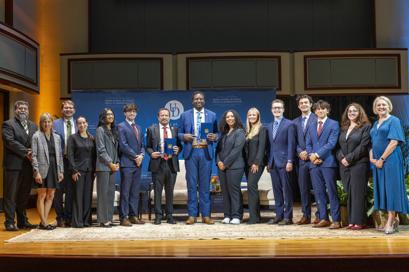 The Sept. 9 ceremony brought together leadership and students from across UD, including interim president Laura Carlson and the current SNF Ithaca Student Leader cohort.
