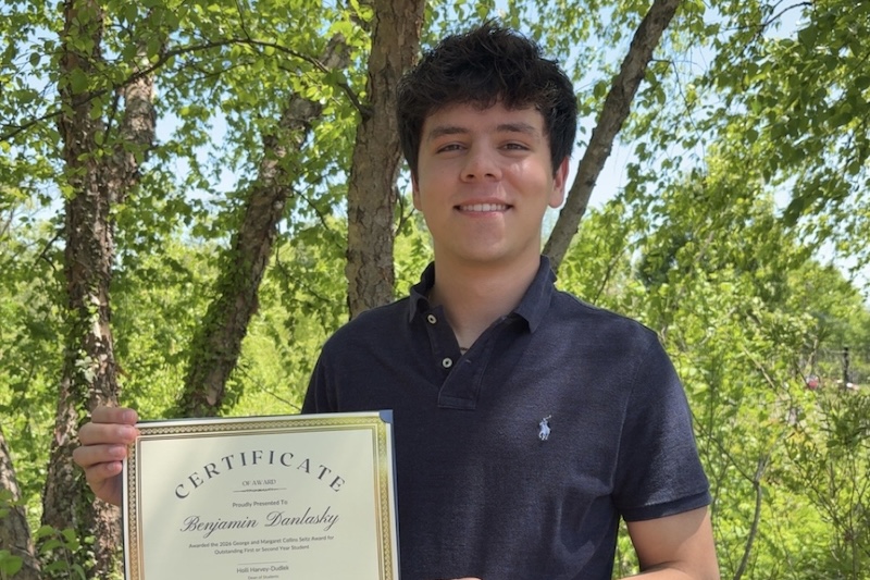 Ben Danlasky received the 2026 Seitz Award, a scholarship that recognizes first-year or sophomore students who exemplify “We Are Blue Hens” values. 