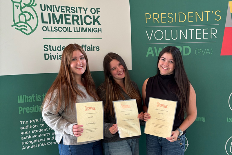 Honors nursing majors (left to right) Aoife Riordan, Kim Steinberg and Emma Holleran received the President’s Volunteer Service Bronze Award from the University of Limerick for teaching English to Ukrainian refugees as part of their clinicals. 