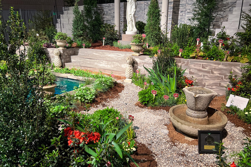 The exhibit was inspired by the Marian Coffin Garden at Gibraltar, which uses a series of terraces. 