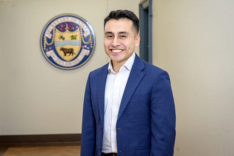 As director of Delaware’s Office of New Americans, three-time alumnus Rony Baltazar-Lopez credits his success, in part, to his Blue Hen roots. 