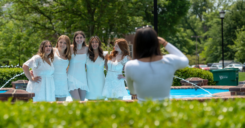 Fountain photos for graduation