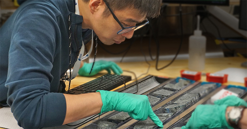 Now that he is back in Delaware, Lin said he is going to look at the composition of olivine, the most common mineral in the Earth’s upper mantle. Using the facilities at UD, he will target different samples from the Atlantis Massif to see how magma is formed and how these mantle rocks are emplaced on the seafloor.