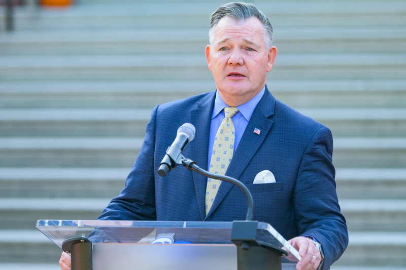 U.S. Army veteran and Blue Hen Veterans and Friends (BHVF) president Ken Jones delivered introductory remarks at the Nov. 7 “Flags on the Green” Ceremony.