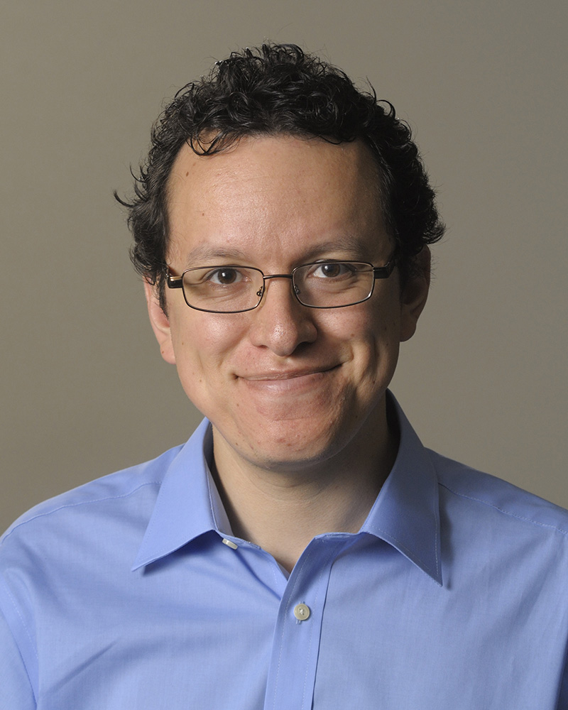 Alfredo Sánchez, assistant professor in UD’s Department of Physics and Astronomy