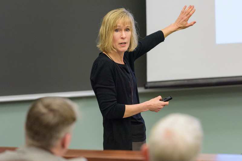 Dr. Kristi Kiick delivering her named professor lecture.
